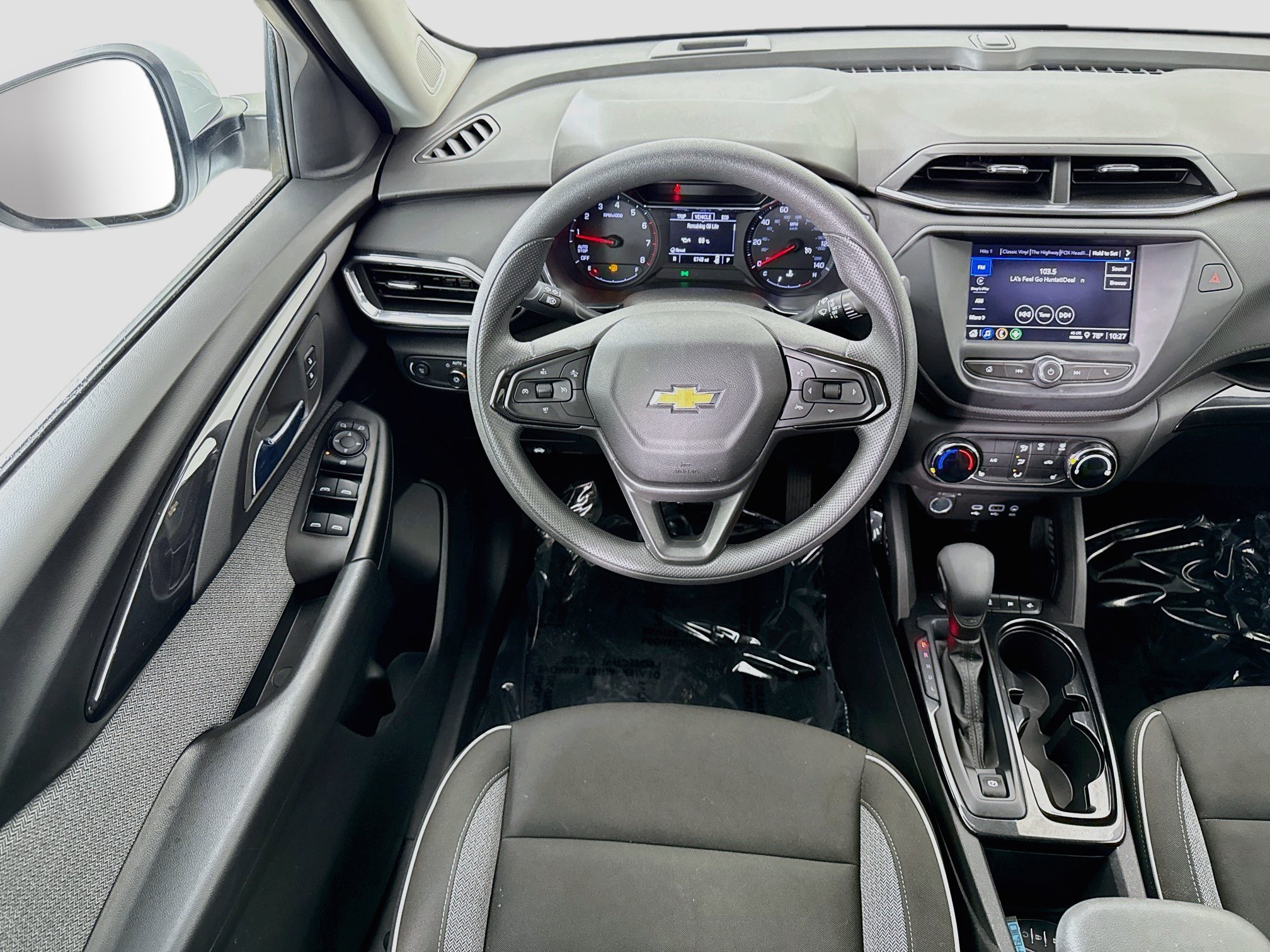 Used 2023 Chevrolet TrailBlazer LT FWD image 23