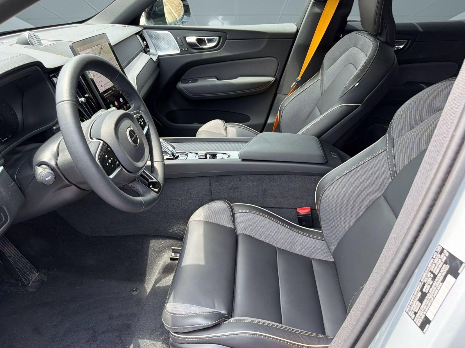 Certified 2026 Volvo XC60 T8 Polestar AWD/4WD image 5