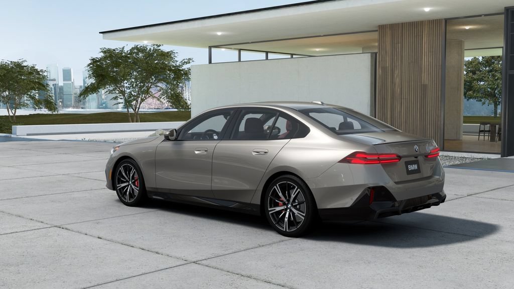 Used 2027 BMW 530i w/ M Sport Package RWD image 2