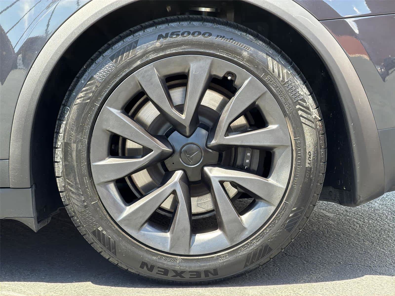 Used 2024 Tesla Model X AWD/4WD image 9