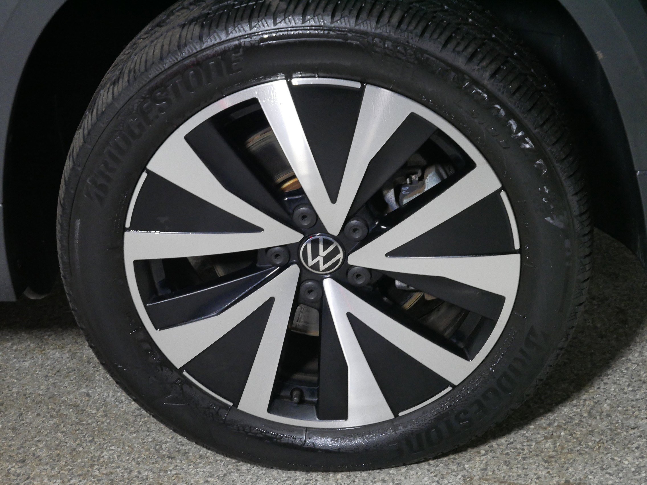 Used 2023 Volkswagen Taos SE image 15