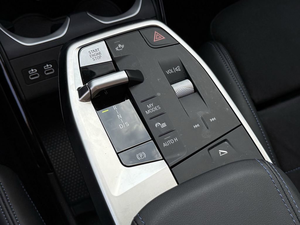 Used 2025 BMW X1 xDrive28i w/ M Sport Package image 32