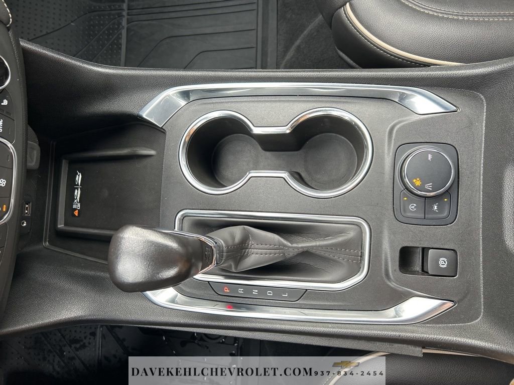 Used 2022 Chevrolet Traverse Premier w/ Redline Edition image 17