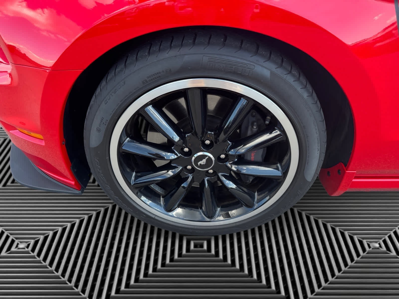 Used 2013 Ford Mustang Boss 302 w/ Boss 302 Accessory Pkg RWD image 9