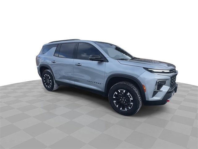 Used 2025 Chevrolet Traverse Z71 w/ Driver Confidence Package image 2