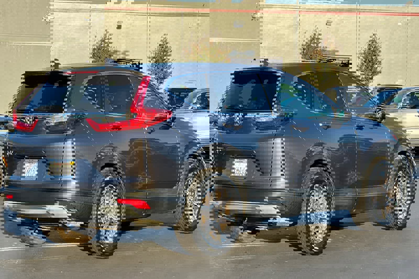 Used 2017 Honda CR-V EX image 2