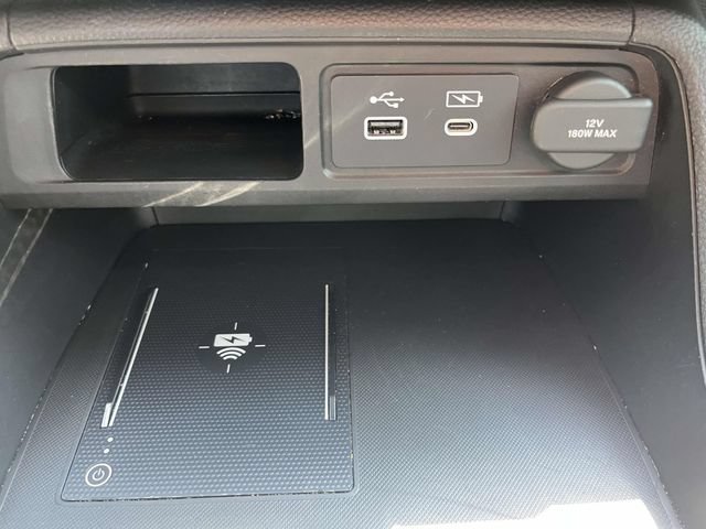 Used 2025 Honda Pilot Touring image 27