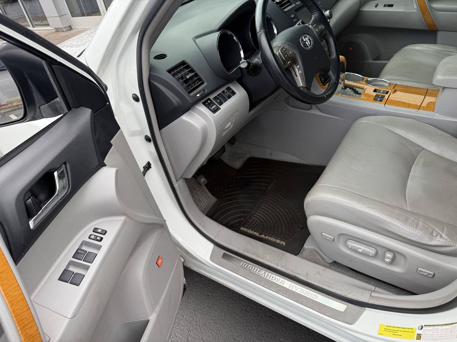 Used 2008 Toyota Highlander Limited AWD/4WD image 10