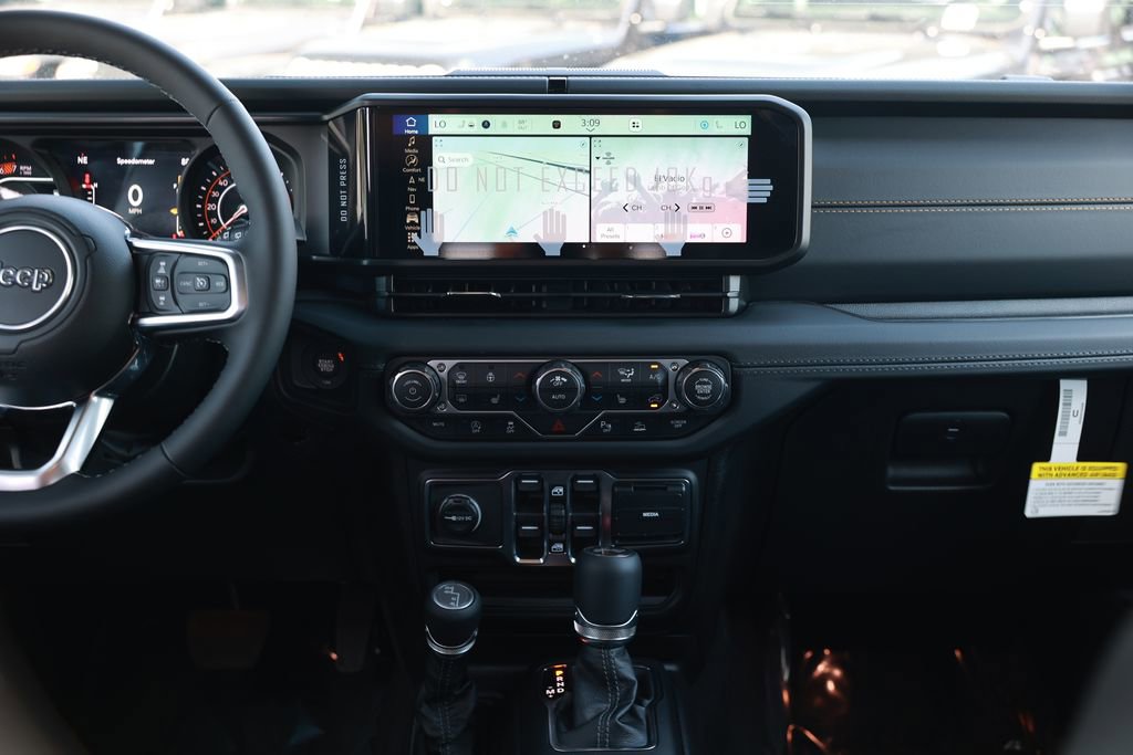 New 2026 Jeep Wrangler Unlimited Sahara AWD/4WD image 25
