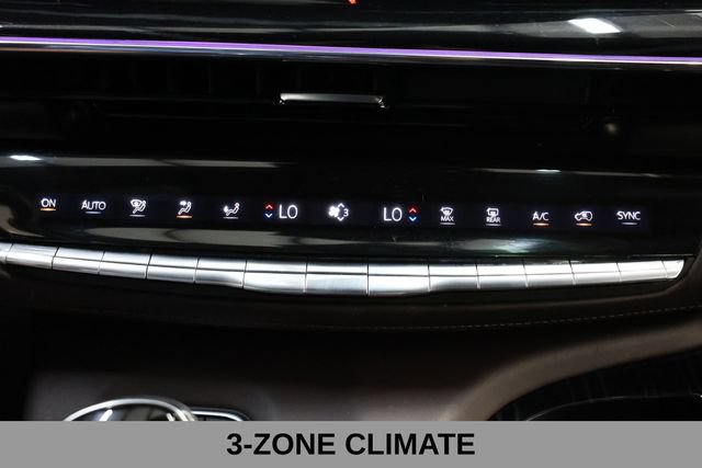 Used 2024 Cadillac Escalade ESV V w/ Heavy-Duty Trailer Package AWD/4WD image 43