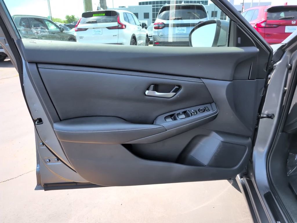 Used 2023 Nissan Sentra SV w/ All-Weather Package FWD image 15