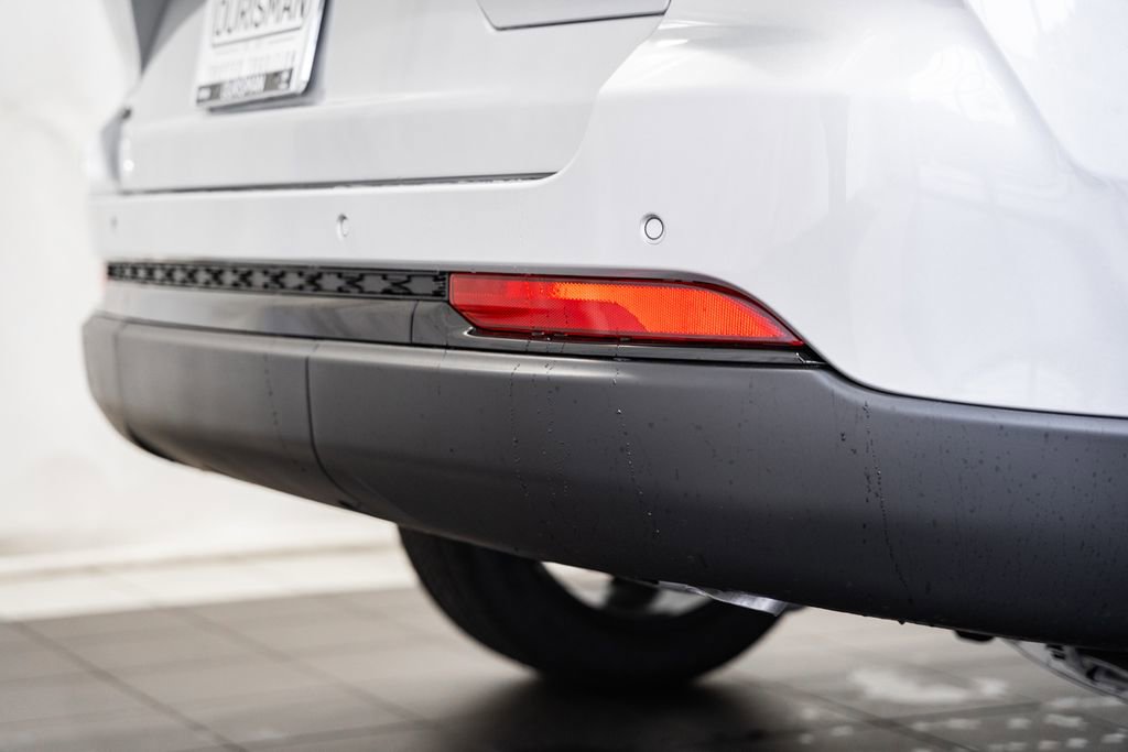 New 2025 Jeep Grand Cherokee Altitude image 6