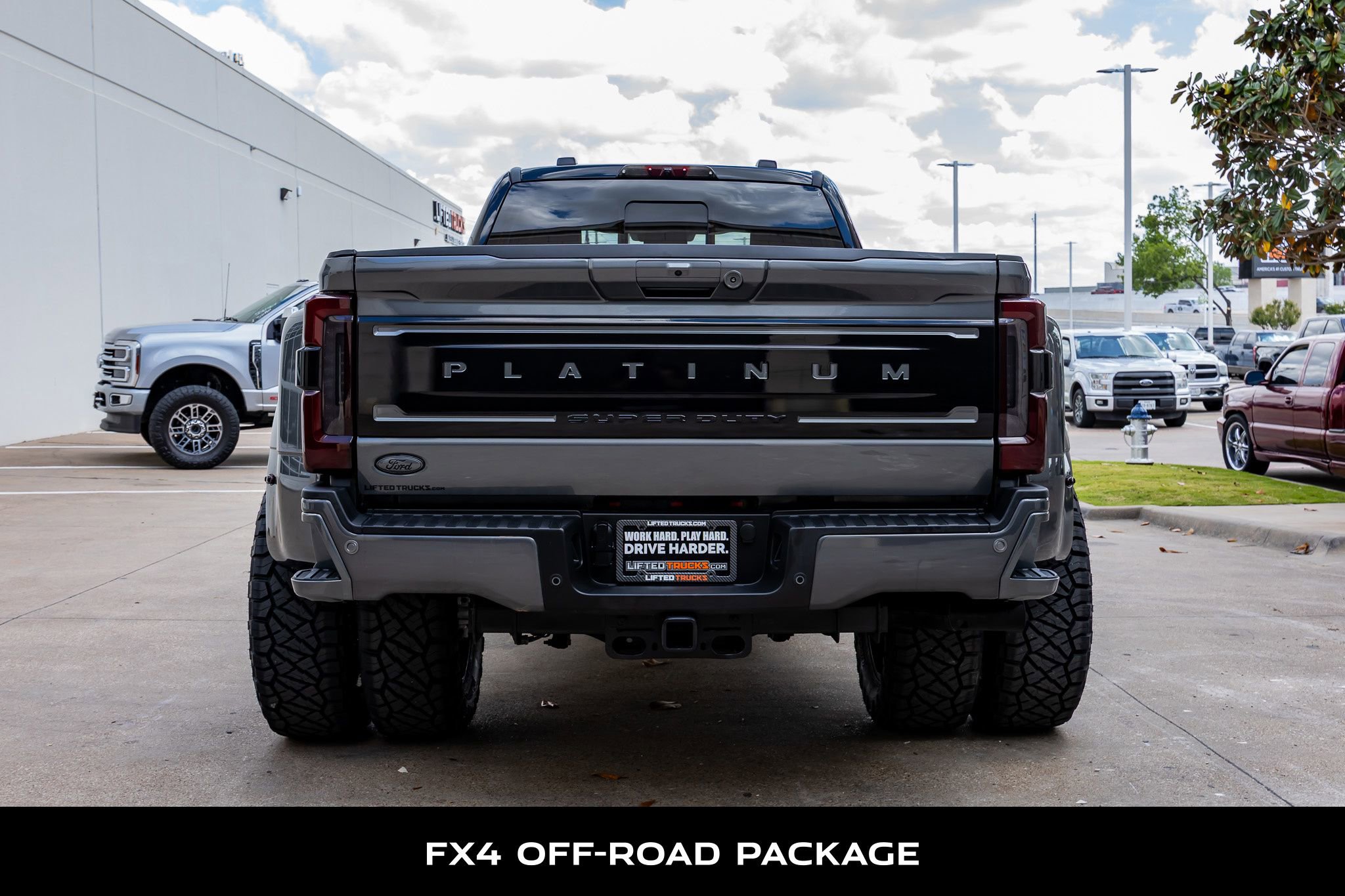 Used 2025 Ford F350 Platinum w/ Platinum Plus Package image 8