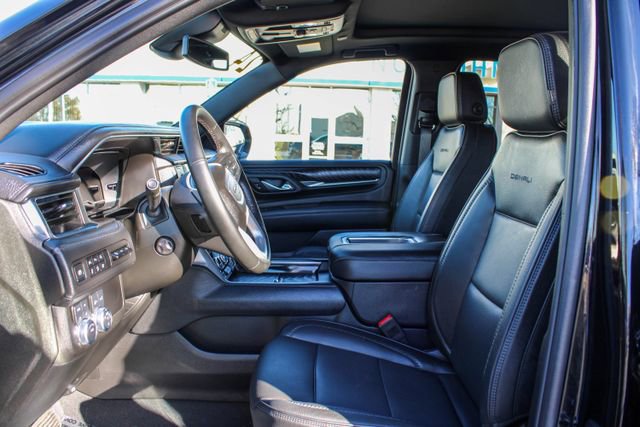 Used 2024 GMC Yukon XL Denali image 19