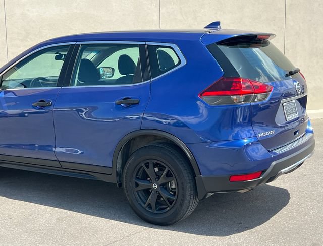 Used 2018 Nissan Rogue S AWD/4WD image 7