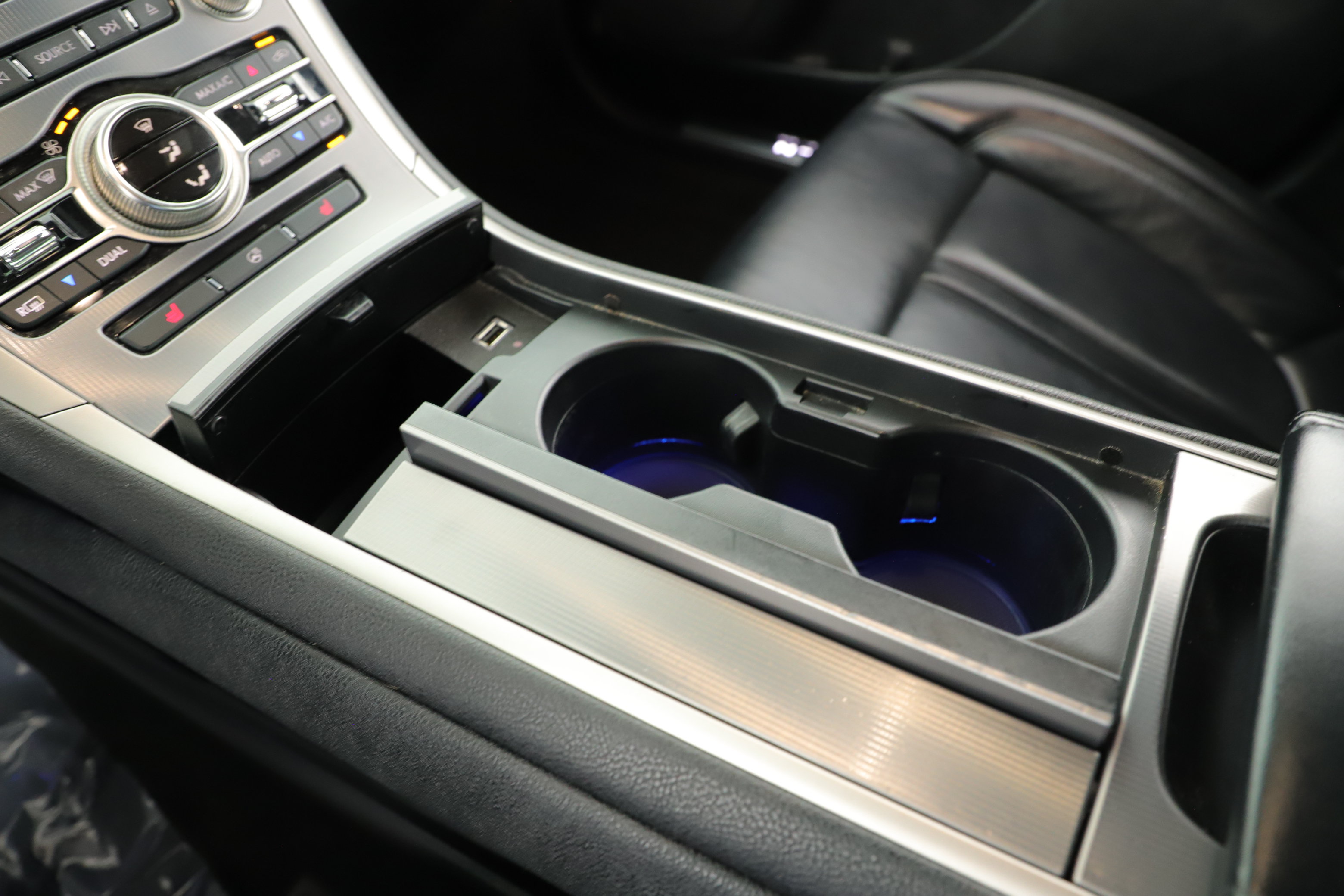 Used 2019 Lincoln MKZ Reserve w/ Reserve Plus Package FWD image 13