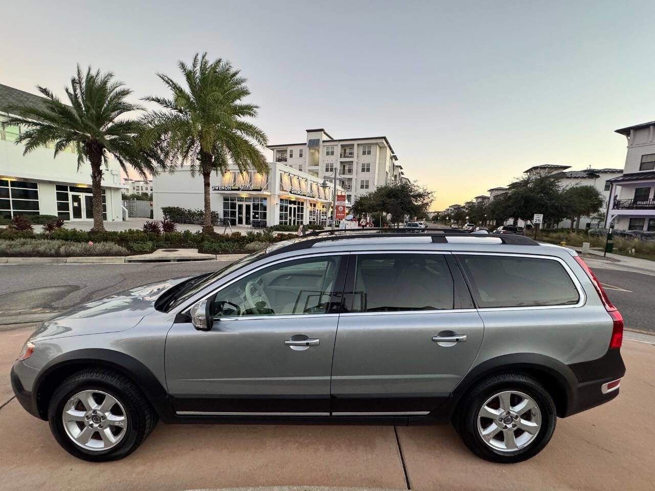 Used 2013 Volvo XC70 3.2 image 3