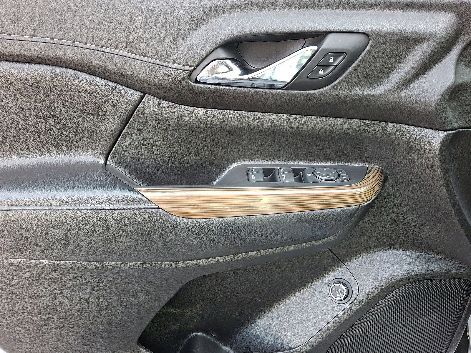 Certified 2019 GMC Acadia SLE w/ Driver Alert Package I image 10