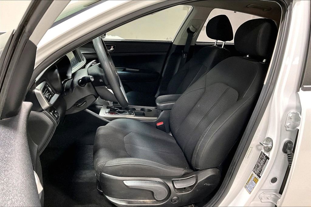 Used 2020 Kia Optima LX image 33