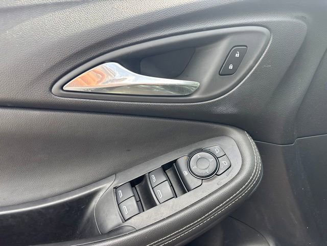Used 2024 Buick Encore GX Preferred AWD/4WD image 15