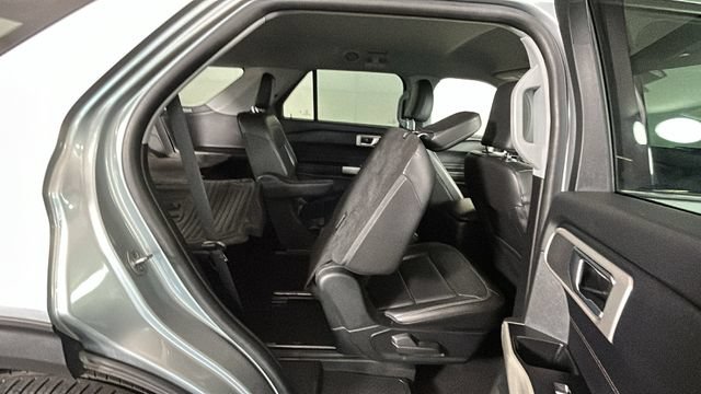 Used 2022 Ford Explorer XLT AWD/4WD image 30