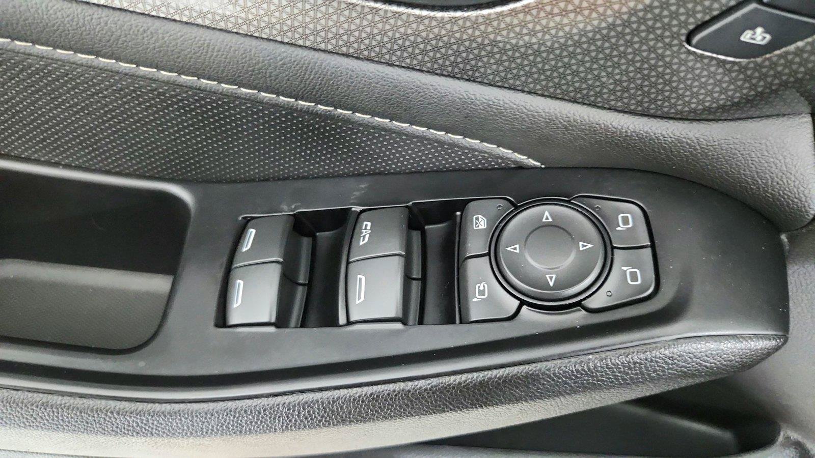 Used 2023 Chevrolet Traverse Premier w/ Redline Edition FWD image 17