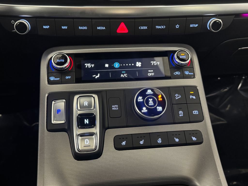 Used 2023 Hyundai Palisade Calligraphy image 25