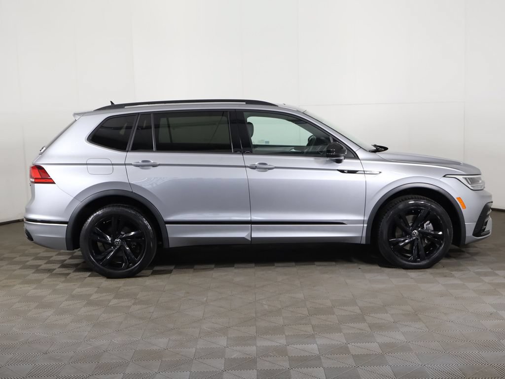 Used 2024 Volkswagen Tiguan SE R-Line AWD/4WD image 19
