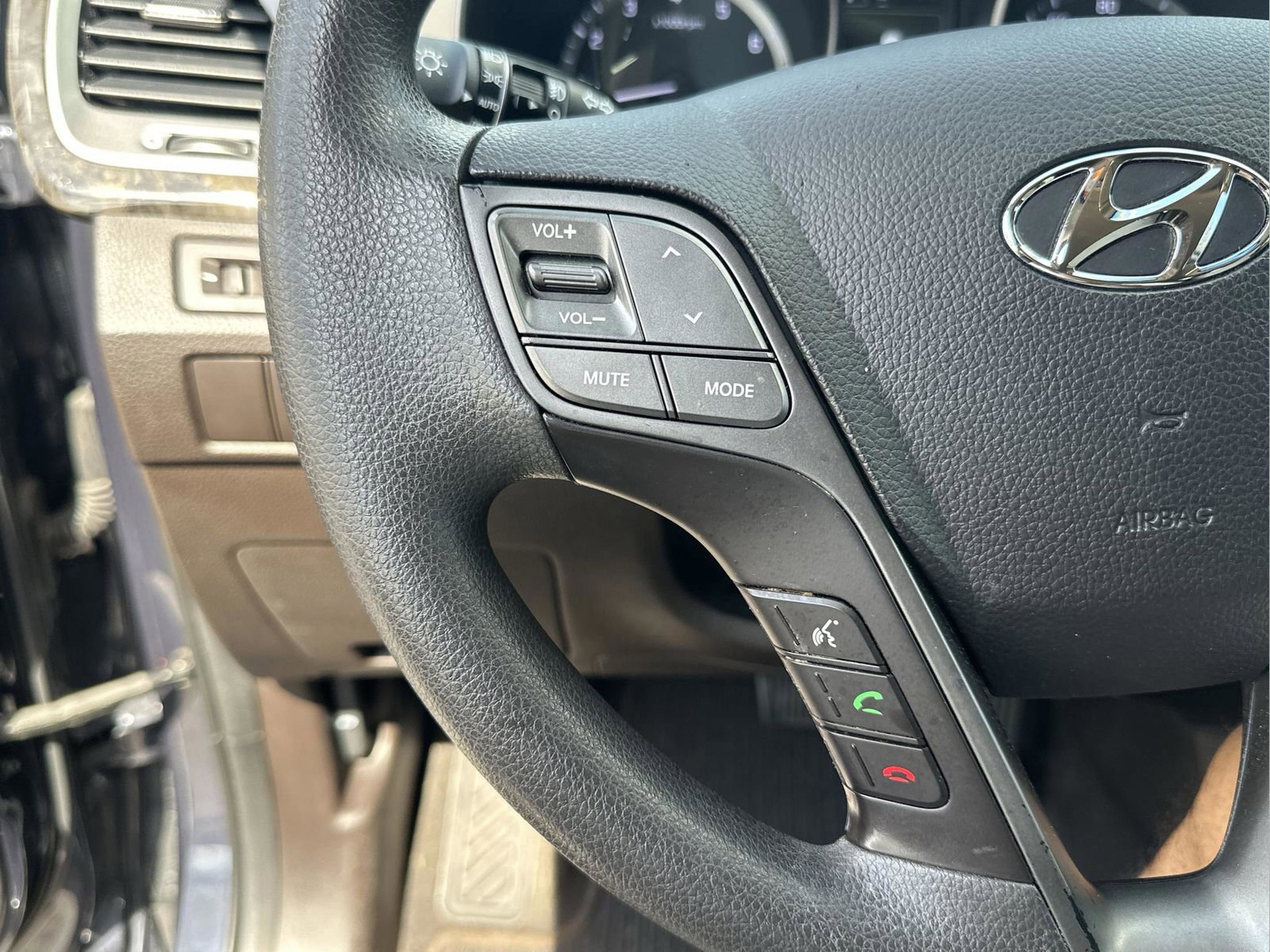 Used 2017 Hyundai Santa Fe Sport image 31