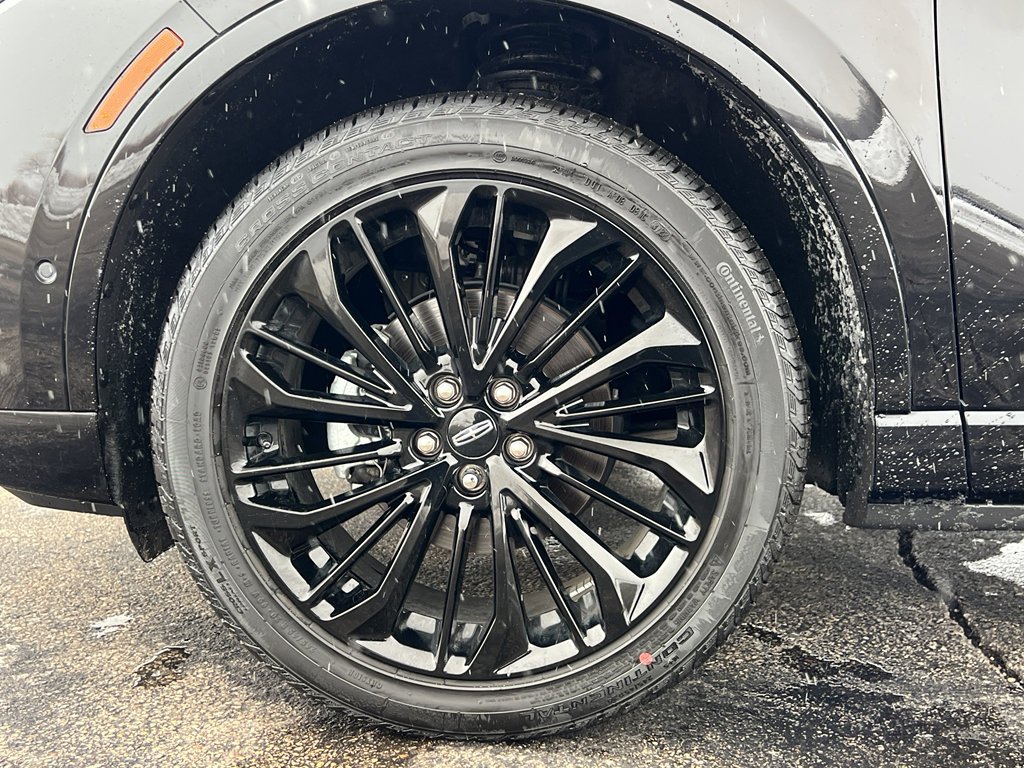 Used 2023 Lincoln Corsair Reserve w/ Equipment Group 202A image 10