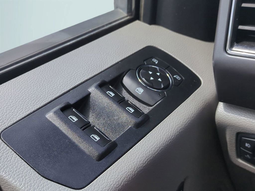 Used 2018 Ford F150 XLT w/ Trailer Tow Package image 29