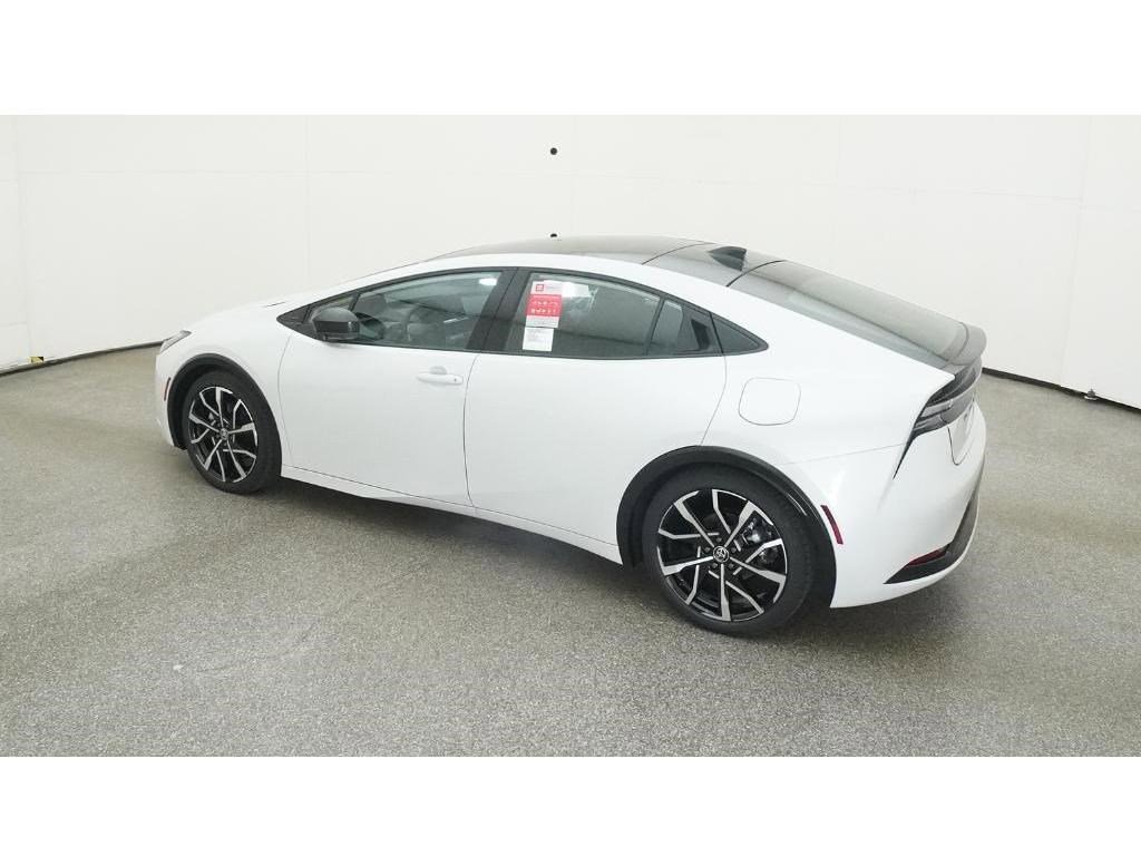 New 2026 Toyota Prius Plug-In Hybrid image 5