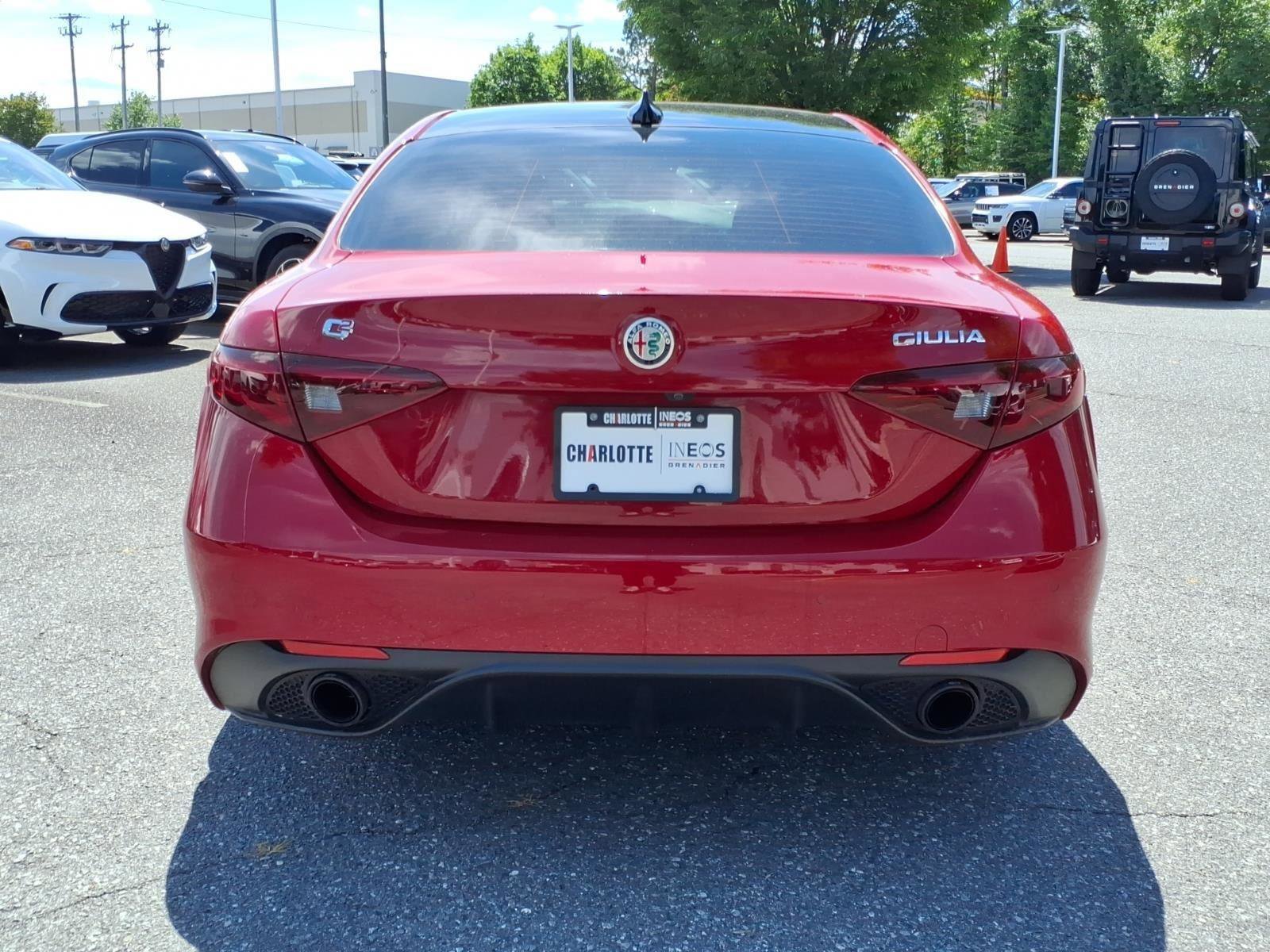Used 2023 Alfa Romeo Giulia Veloce RWD image 17