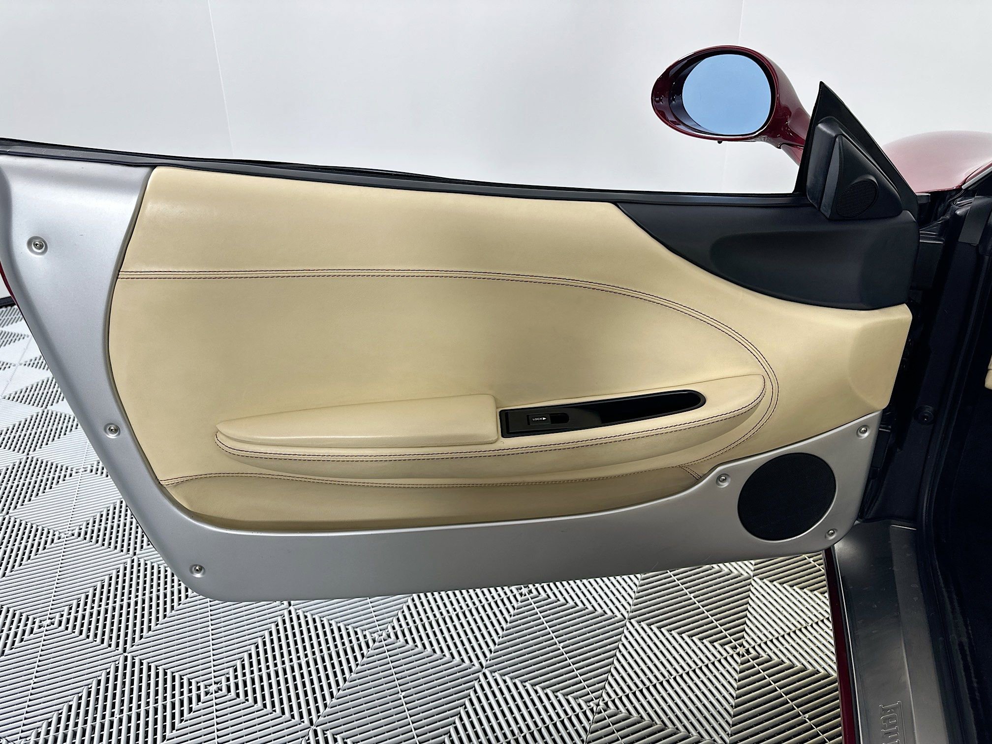 Used 2004 Ferrari 360 Spider image 15