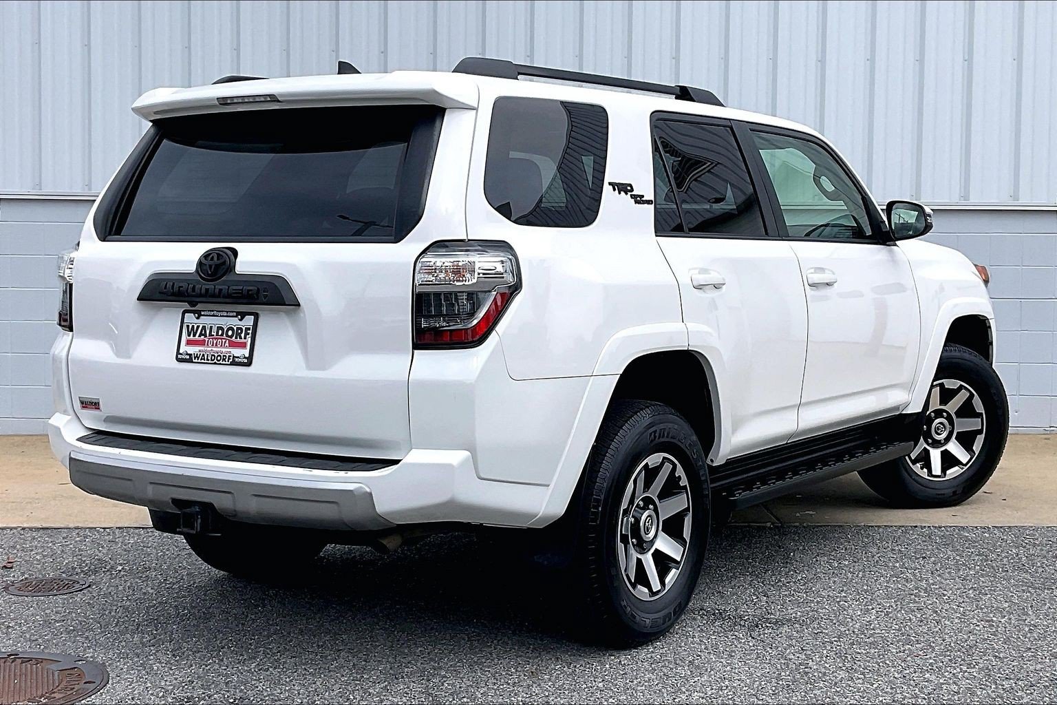 Used 2020 Toyota 4Runner TRD Off-Road Premium w/ Moonroof Package AWD/4WD image 17