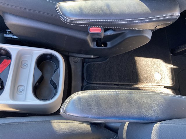 Used 2023 Chrysler Voyager LX FWD image 40