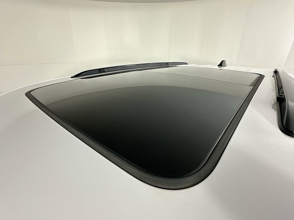 Certified 2024 Jeep Grand Cherokee Overland image 33