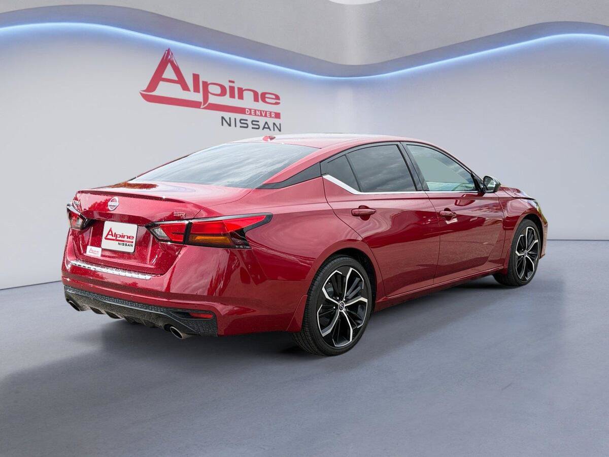 Used 2023 Nissan Altima 2.5 SR FWD image 5