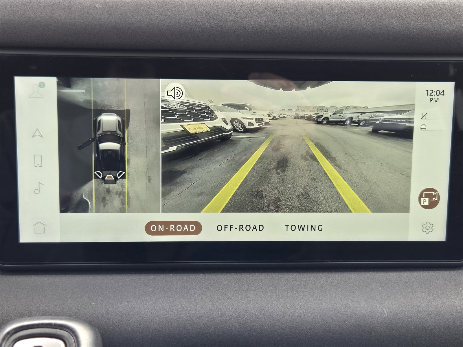 Used 2021 Land Rover Defender 90 First Edition image 15