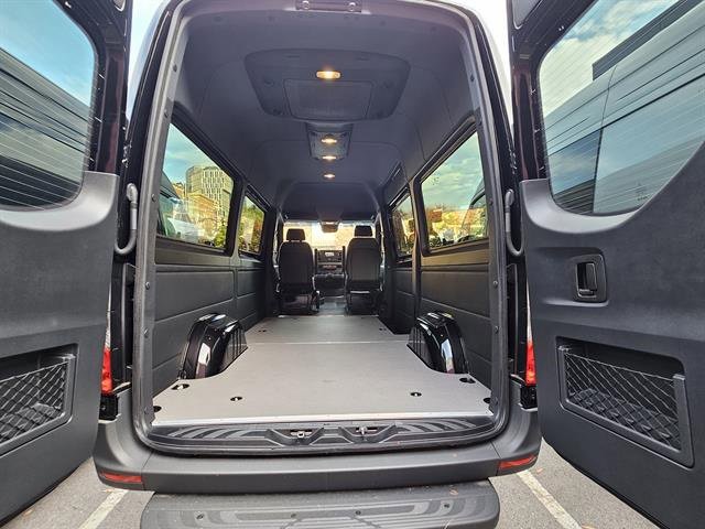 New 2024 Mercedes-Benz Sprinter 144 Cargo image 21