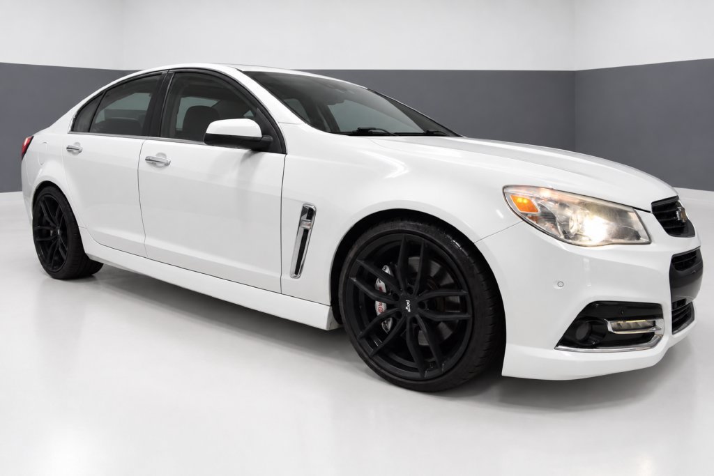 Used 2015 Chevrolet SS RWD image 7
