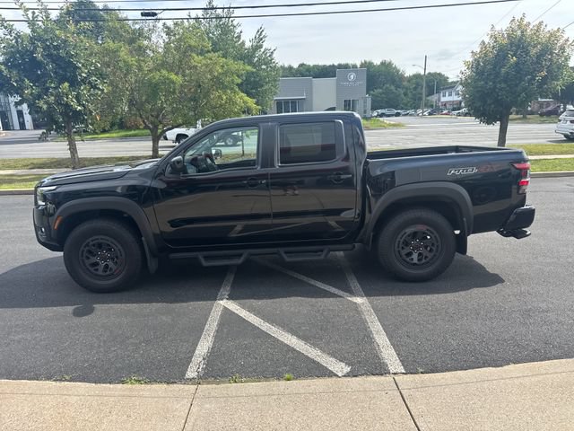 Used 2025 Nissan Frontier PRO-4X w/ Tow Package AWD/4WD image 6