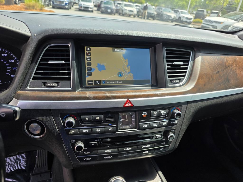 Used 2015 Hyundai Genesis 5.0 RWD image 40