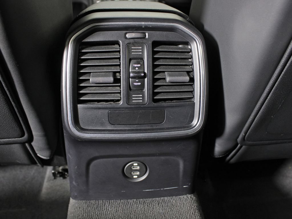 Certified 2021 Porsche Macan AWD/4WD image 39