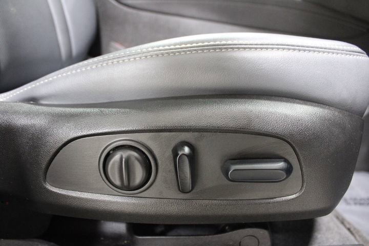 Used 2024 Buick Enclave Essence w/ Experience Buick Package FWD image 29