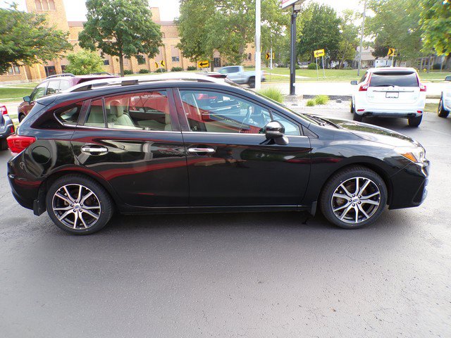 Used 2017 Subaru Impreza 2.0i Limited w/ Moonroof/BSD & Rcta/Eyesight AWD/4WD image 3