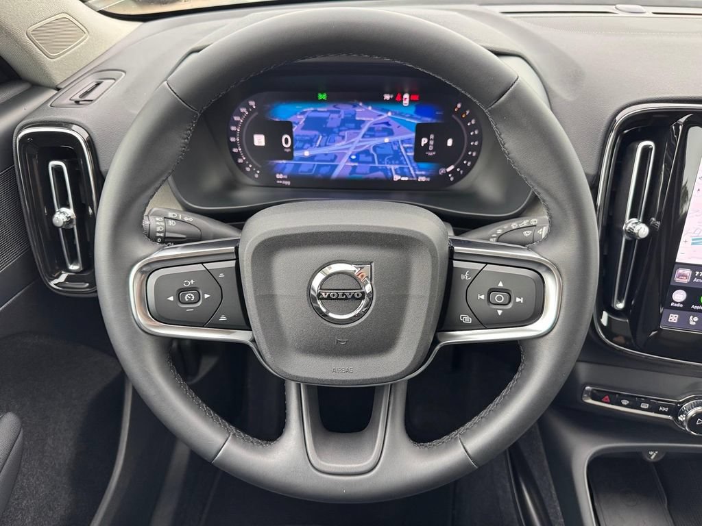 Certified 2023 Volvo XC40 B5 Plus w/ Climate Package AWD/4WD image 11