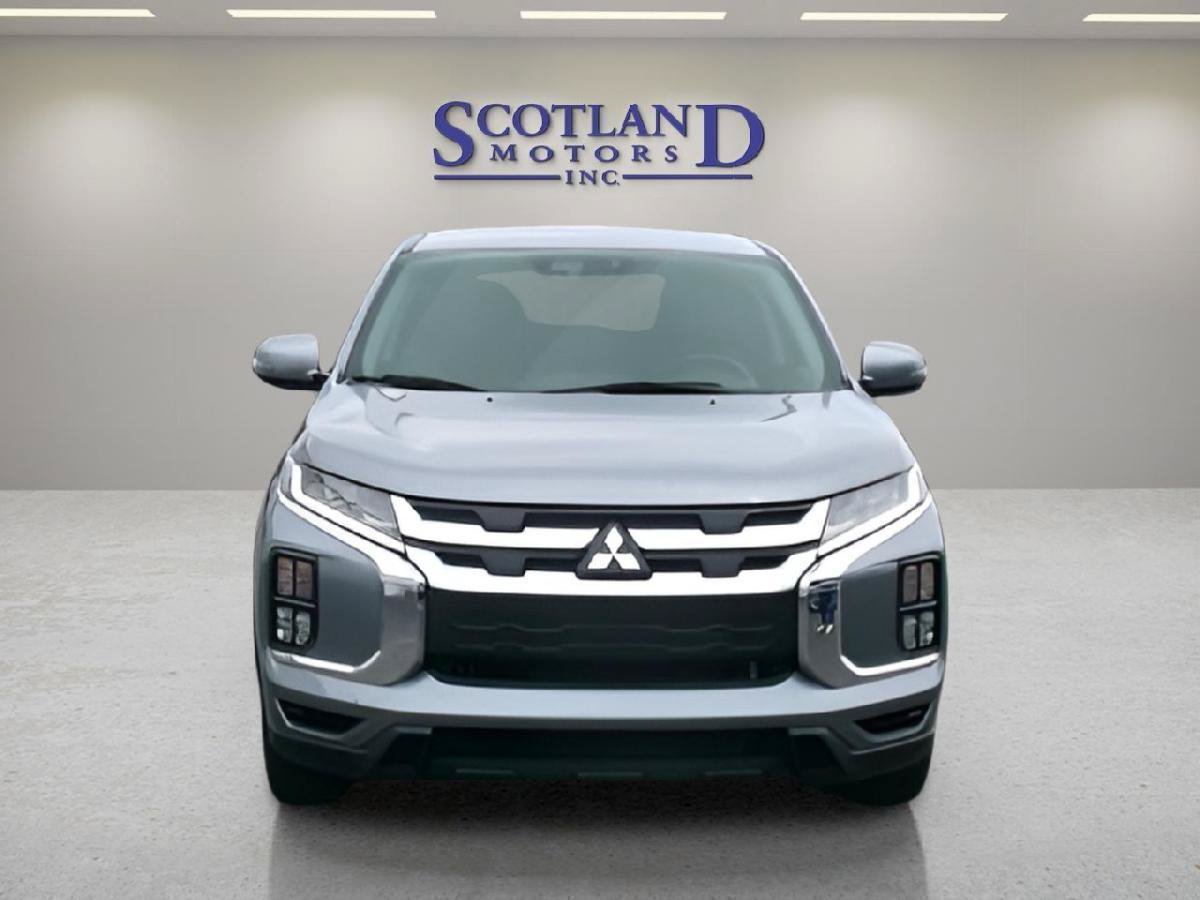 Used 2025 Mitsubishi Outlander Sport ES AWD/4WD image 3