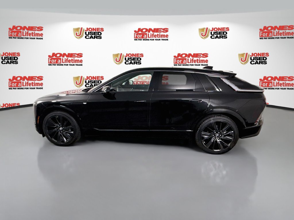 Used 2024 Cadillac Lyriq Sport AWD/4WD image 16