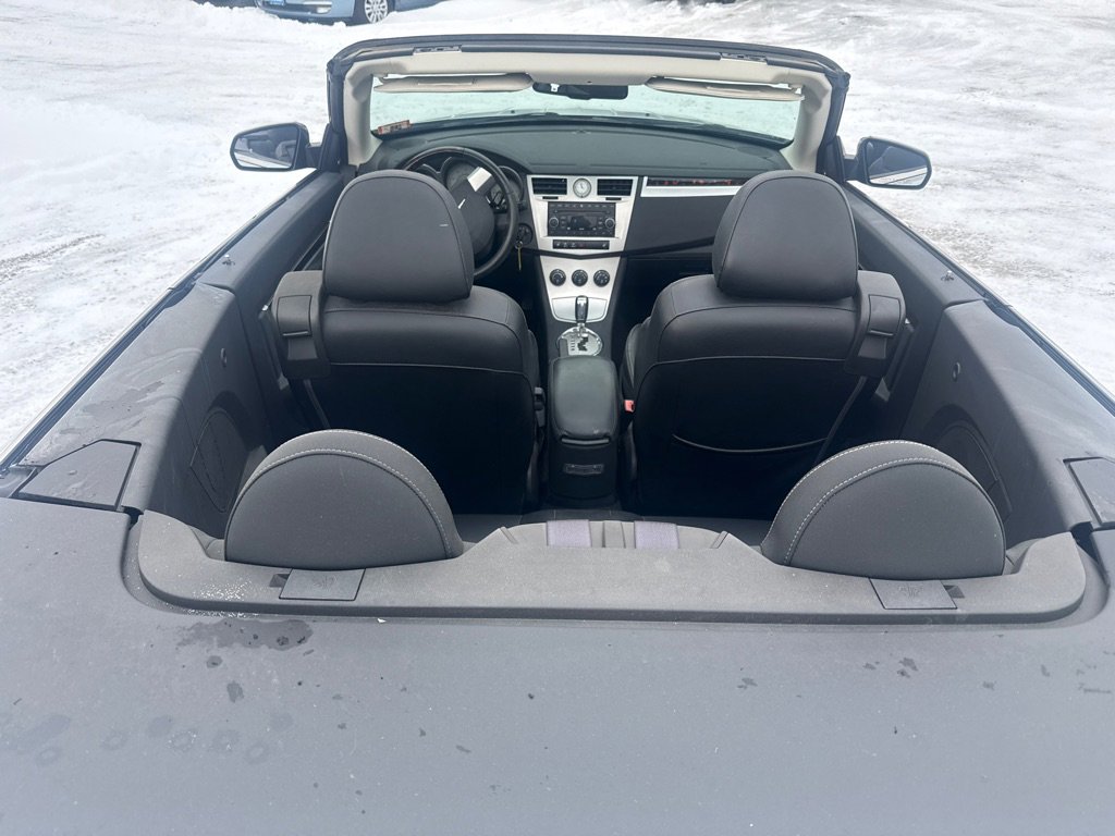 Used 2009 Chrysler Sebring Limited image 18